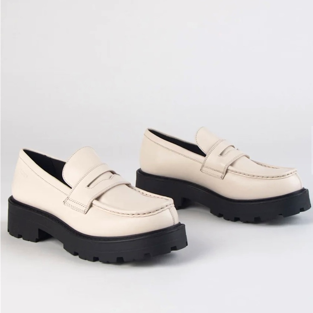 Vagabond Cosmo Lug Sole Loafer